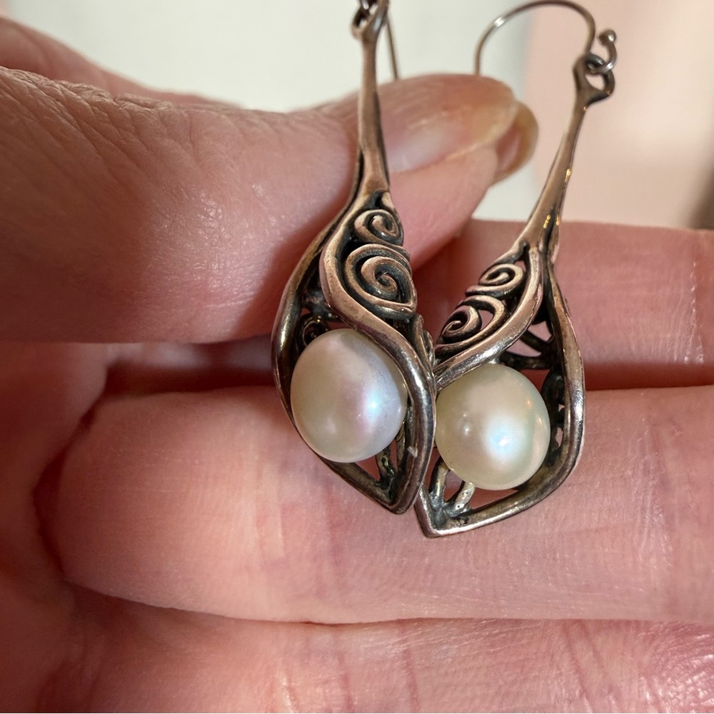 Noa Zuman Israel Sterling silver Filagree Cala Lilly real pearl drop earrings - Picture 16 of 17